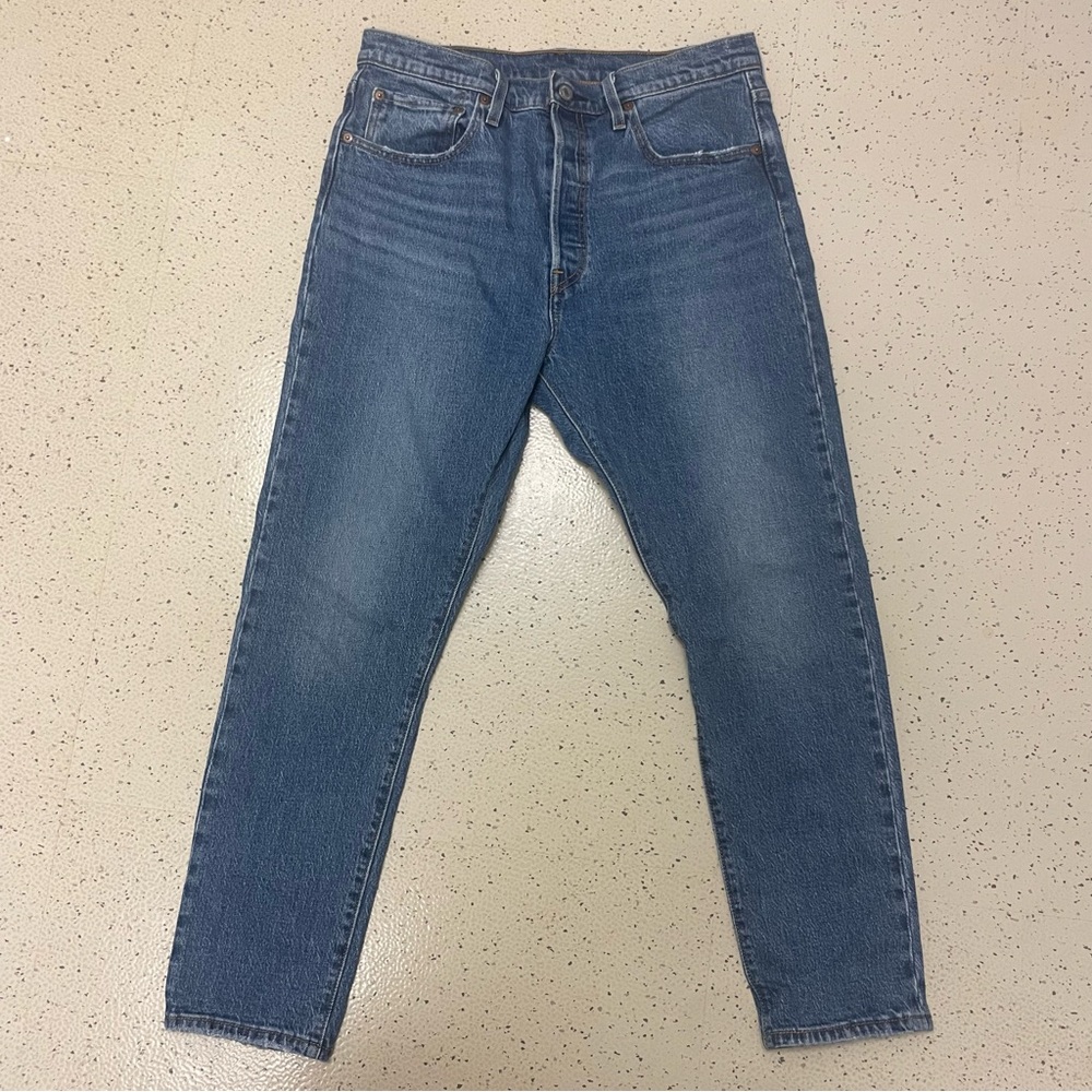 Levi's Women’s 501 S Button Fly Medium Wash Blue Jeans Size 31W 28L